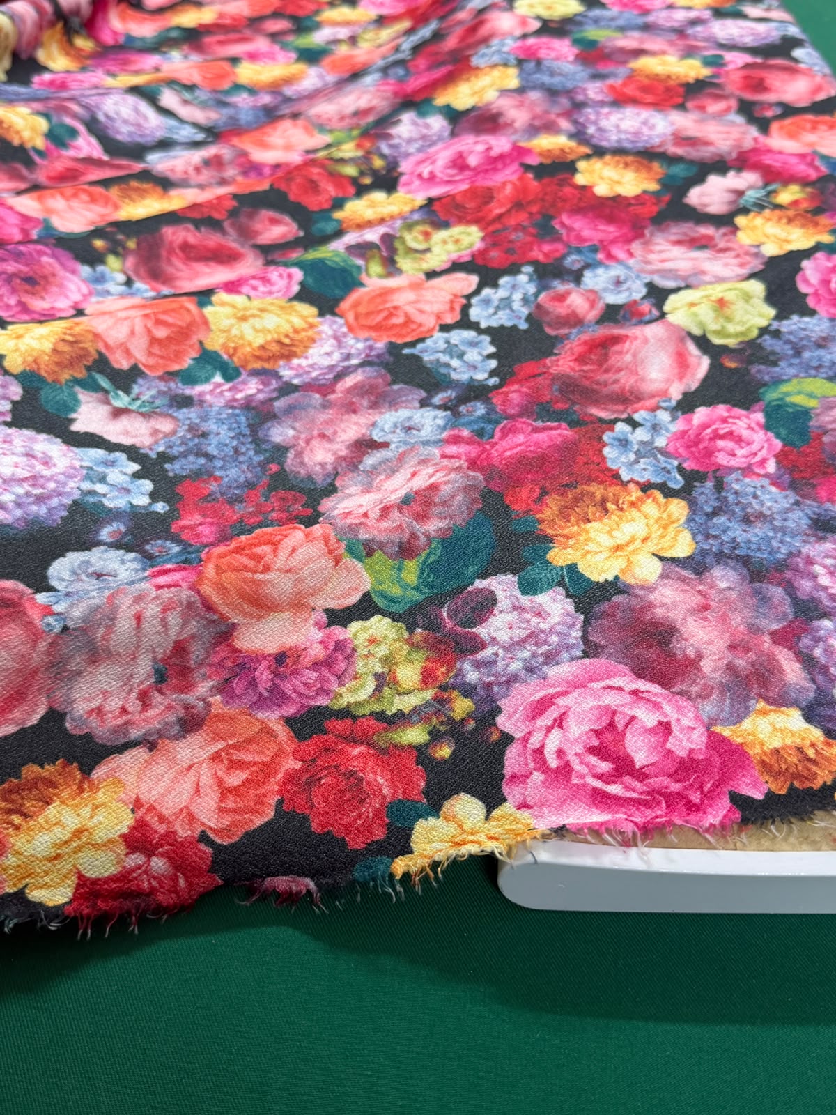 Jersey Crep cu model floral