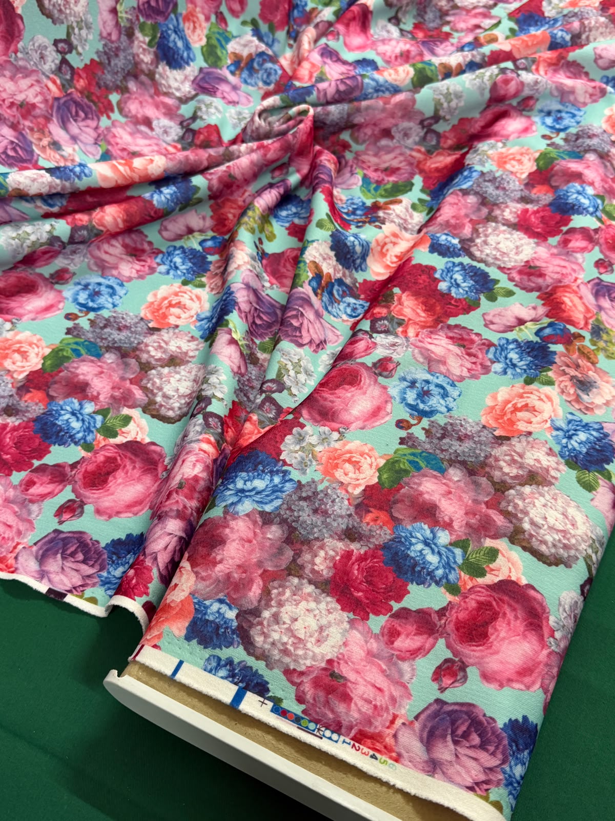 Jersey Crep cu model floral